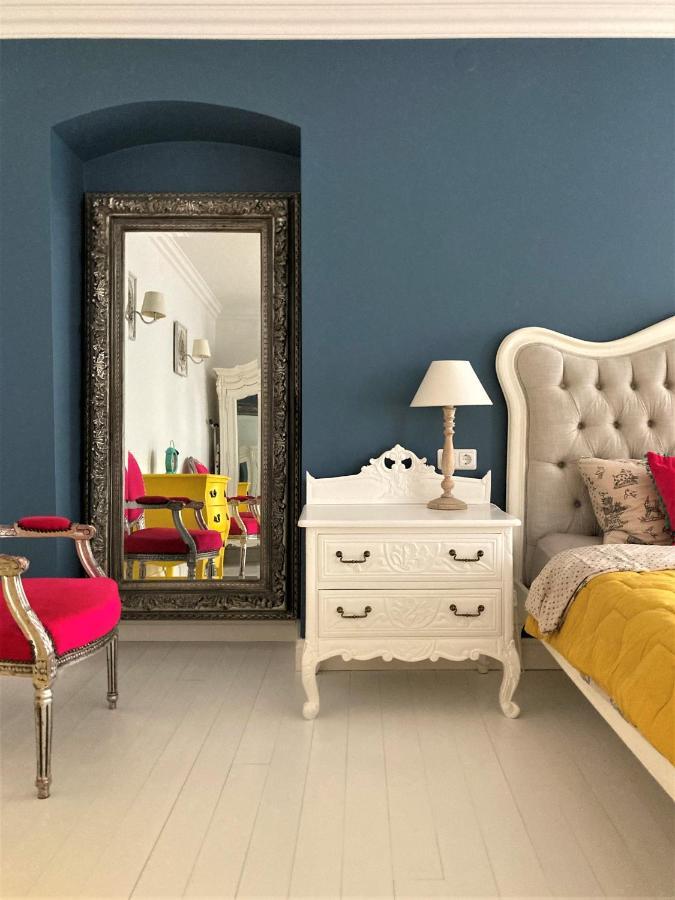 Shabby Chic - Apartment In The Heart Of Vilnius Old Town Экстерьер фото