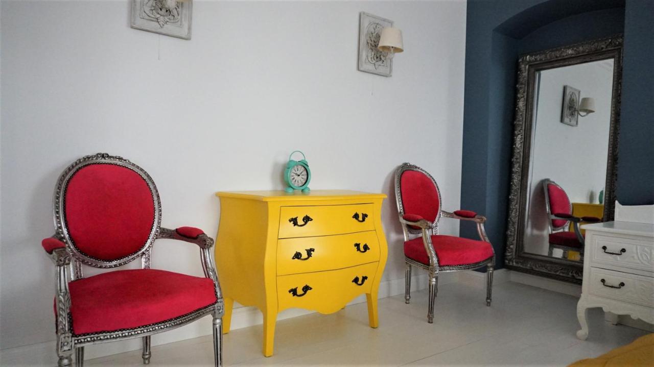 Shabby Chic - Apartment In The Heart Of Vilnius Old Town Экстерьер фото