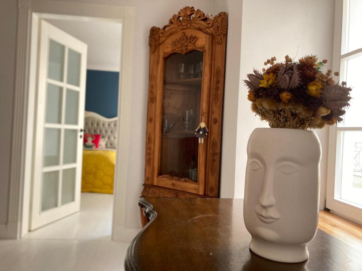 Shabby Chic - Apartment In The Heart Of Vilnius Old Town Экстерьер фото